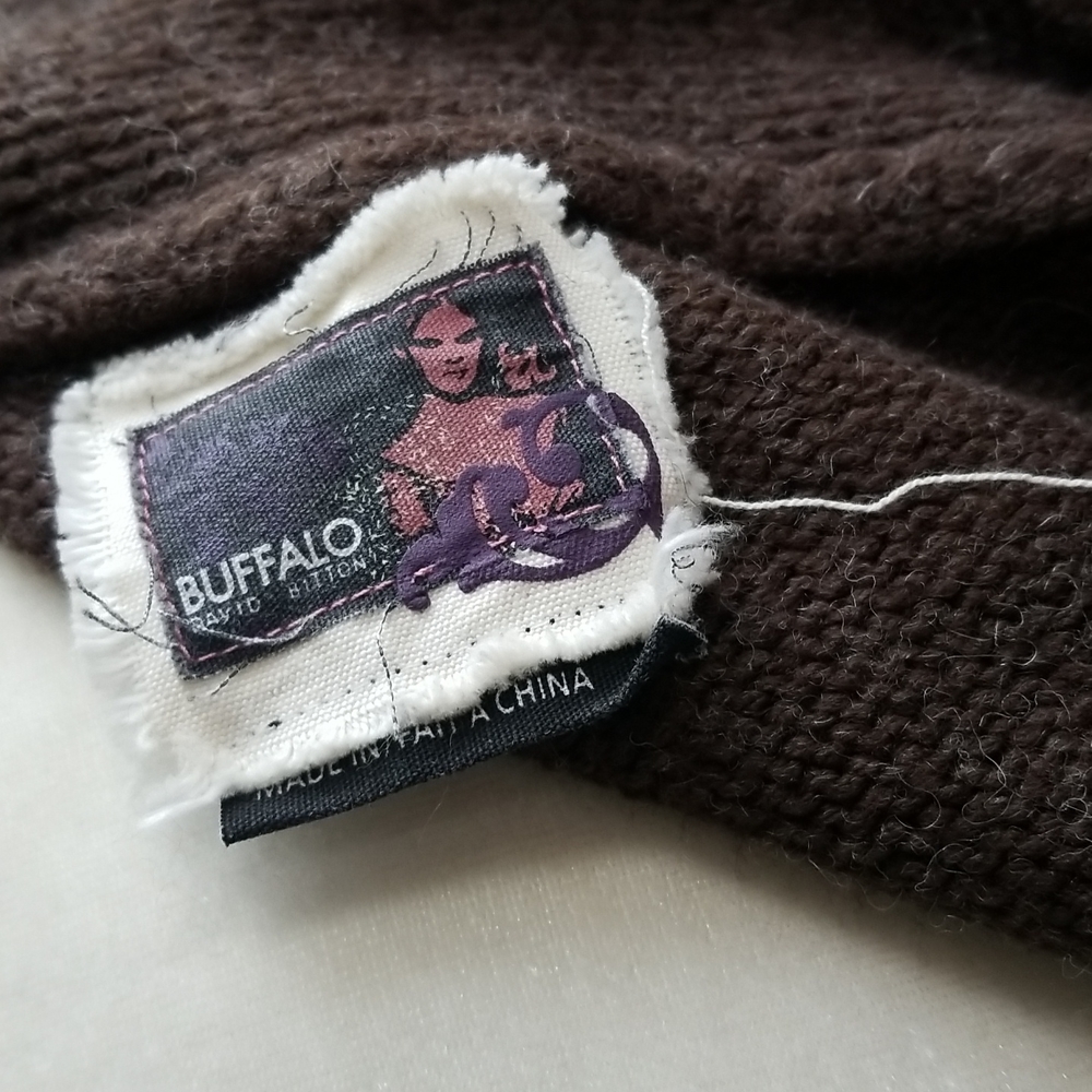 Sweater - Picture 4 of 4